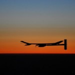 Avião solar passa no teste do vôo noturno